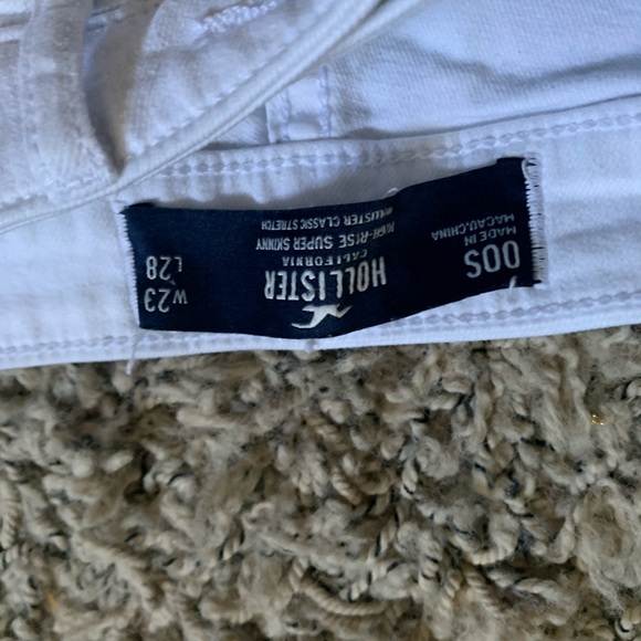 00S Hollister white jeans! - Picture 3 of 4